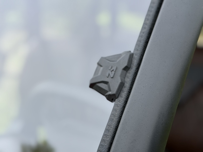 Seizmik 25+ CFMOTO U10/ 10 XL Pro Toolless Windshield - Hardcoated